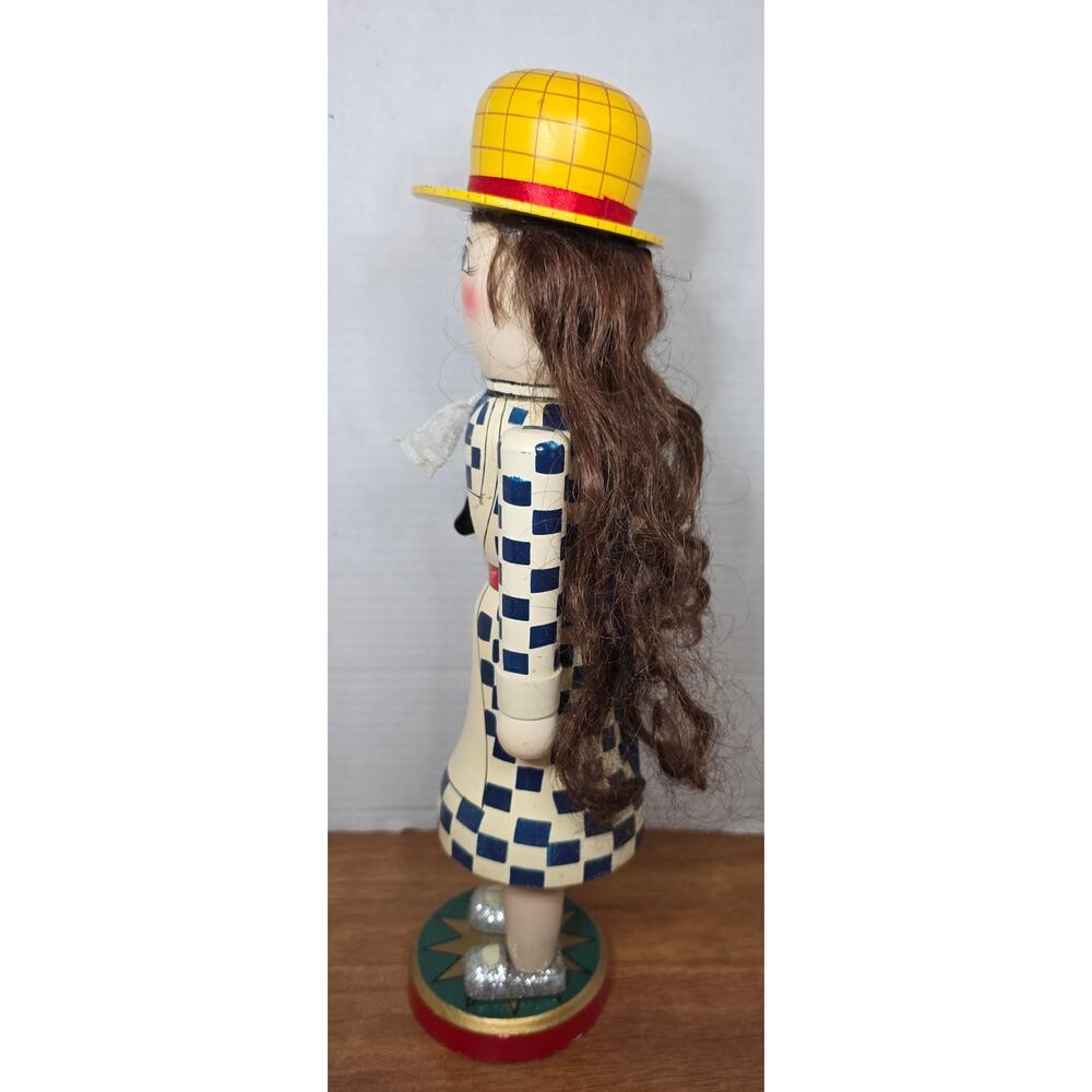 Vtg. 2005 Dorothy with Toto Wooden Nutcracker Wizard of Oz - Picture 4 of 8